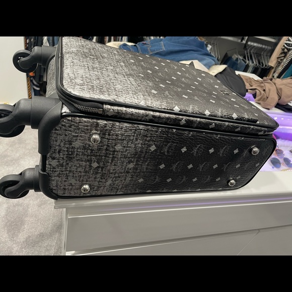 MCM Traveler Cabin Visetos Trolley Suitcase - Picture 10 of 13